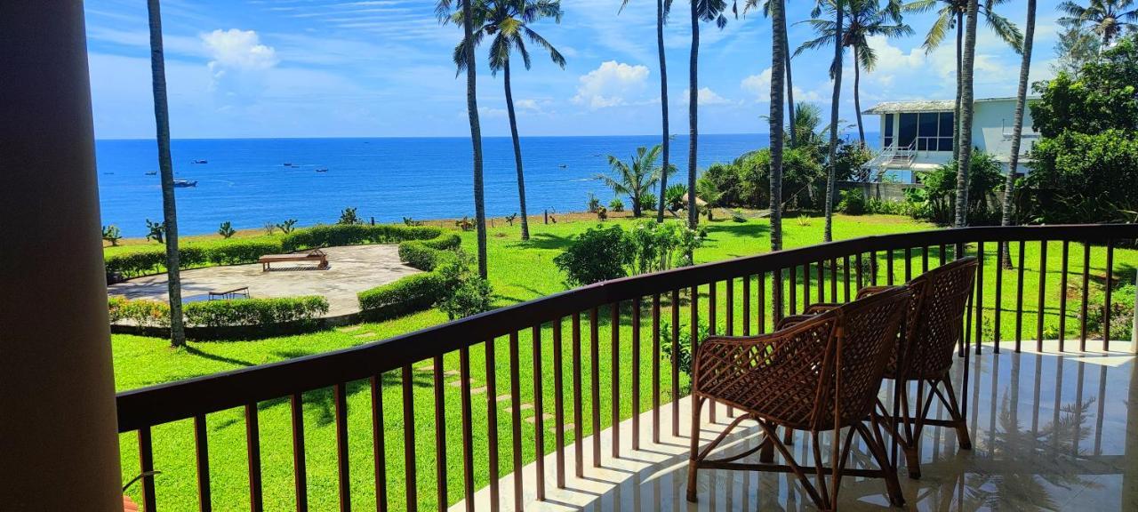 Pura Vida Varkala Hotel Buitenkant foto